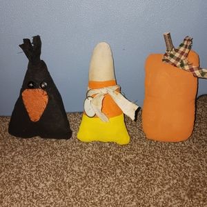 Cute primitive pumpkin, crow and candy corn